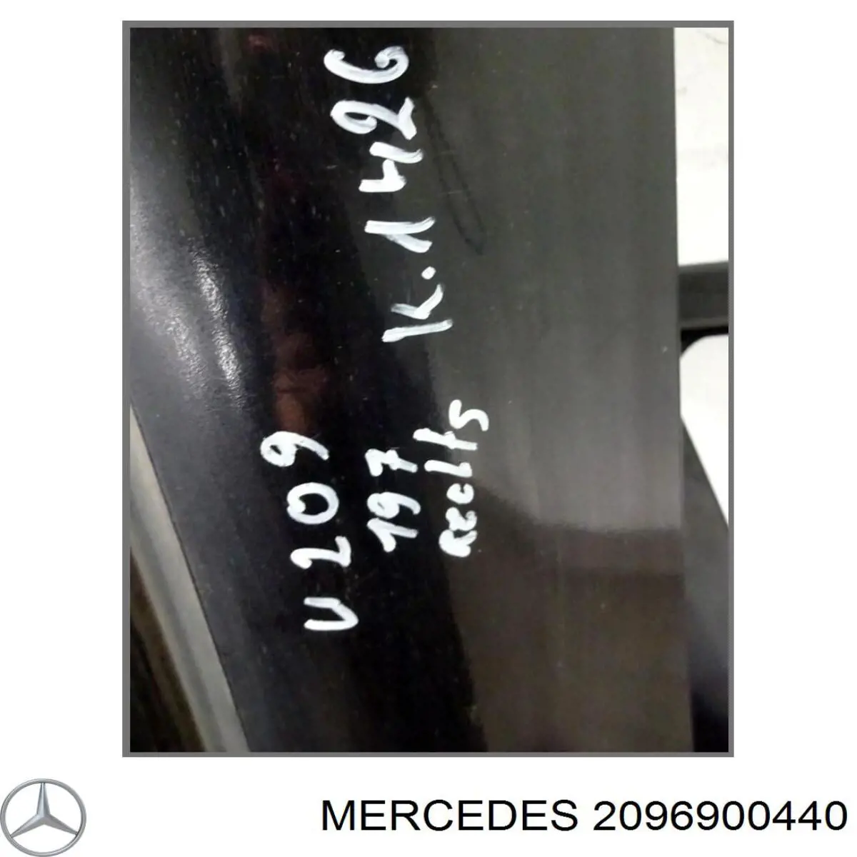2096900440 Mercedes 