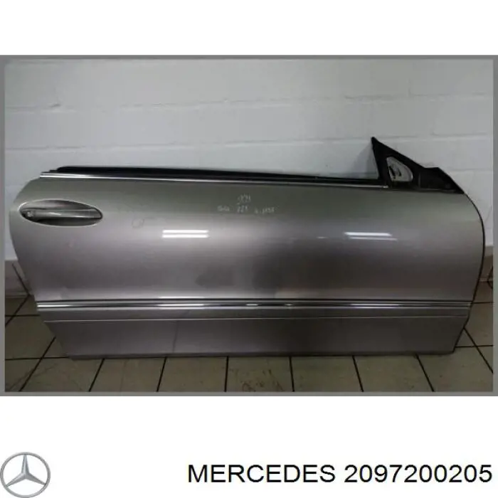 Передняя правая дверь Мерседес-бенц СЛК A209 (Mercedes CLK-Class)