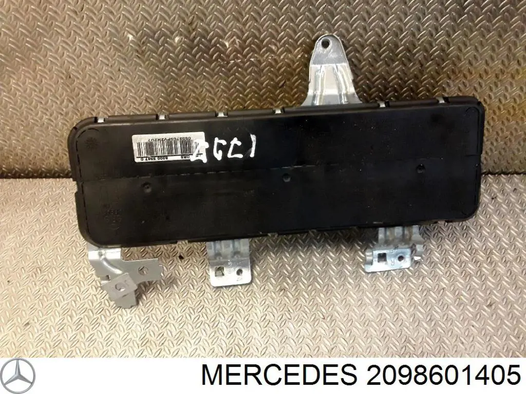 Подушка безопасности (AIRBAG) двери передней правой на Mercedes CLK (C209)