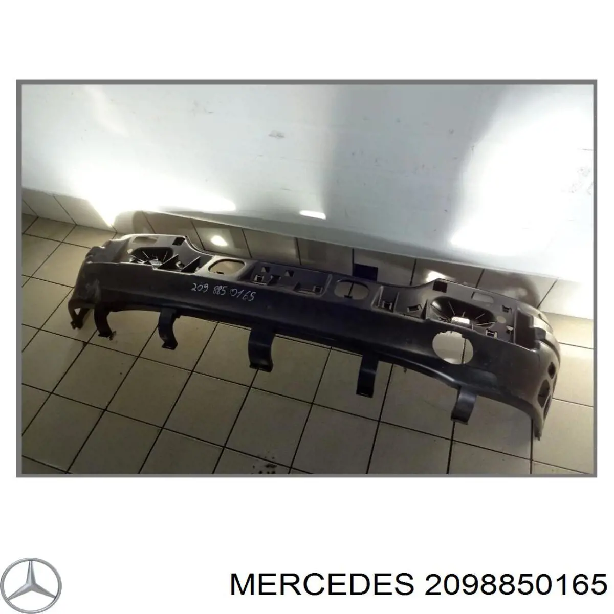 2098850165 Mercedes усилитель бампера заднего