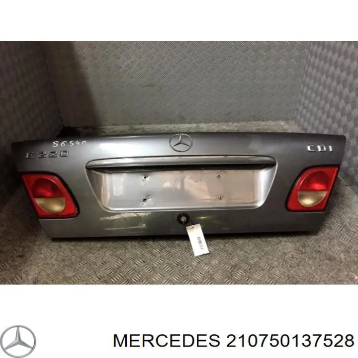 A210750137528 Mercedes крышка багажника