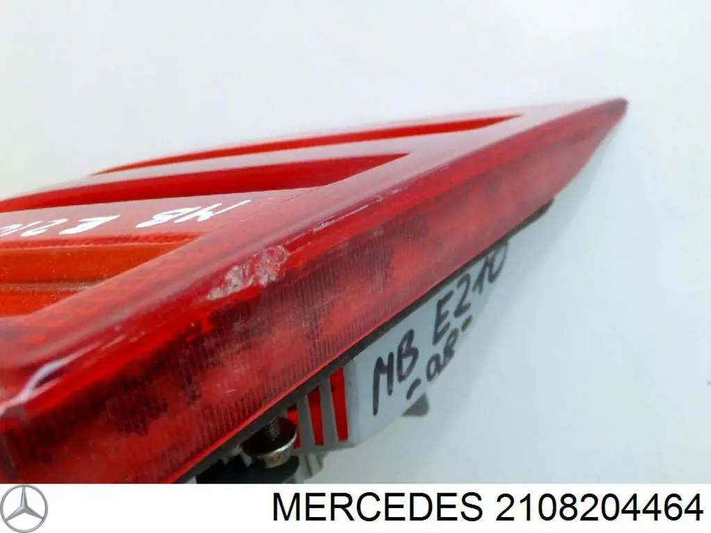 2108204464 Mercedes lanterna traseira direita externa