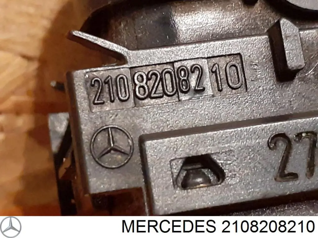 Купить 2108208210 Mercedes Кнопка включения мотора стеклоподъемника задняя левая