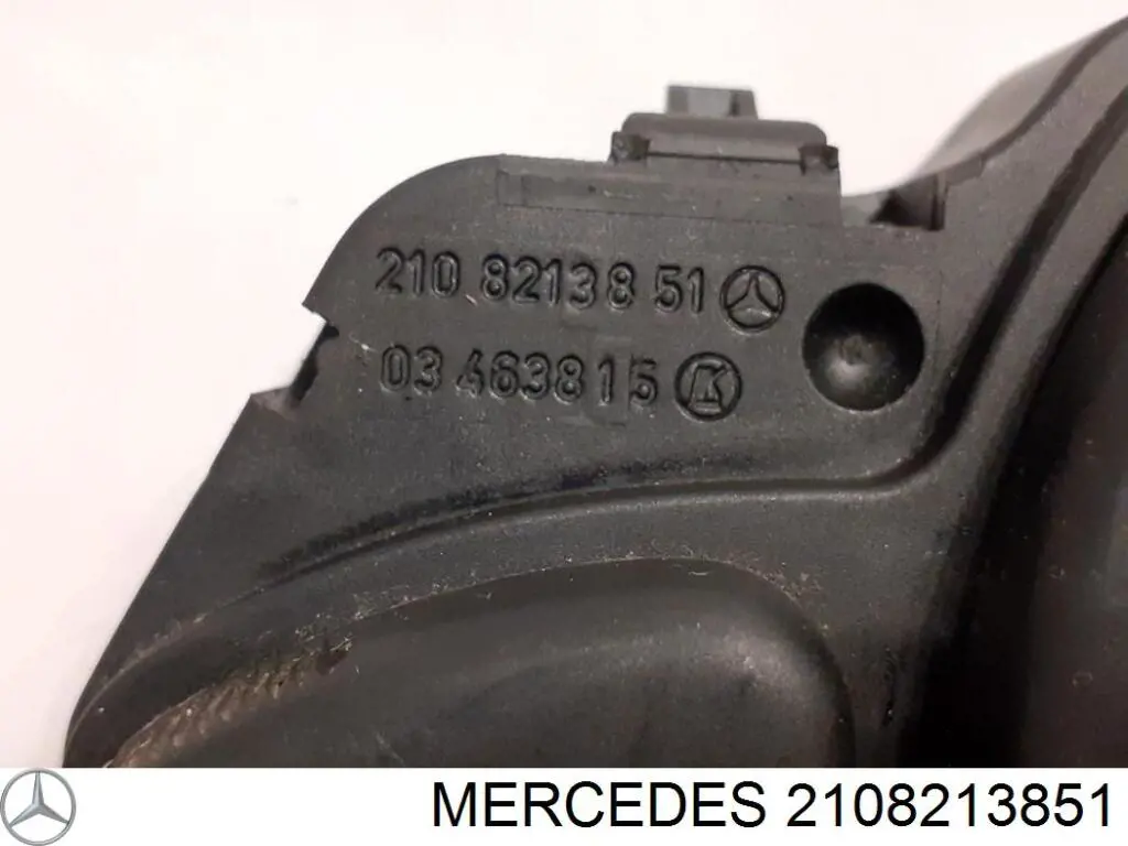 Блок кнопок механизма регулировки сиденья правый Mercedes 2108213851 цена, от 14.11 USD