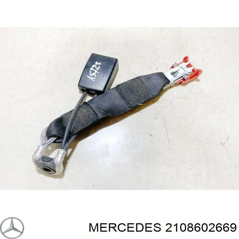 Рычаг фиксатор ремня безопасности задний правый Mercedes A21086026699A86