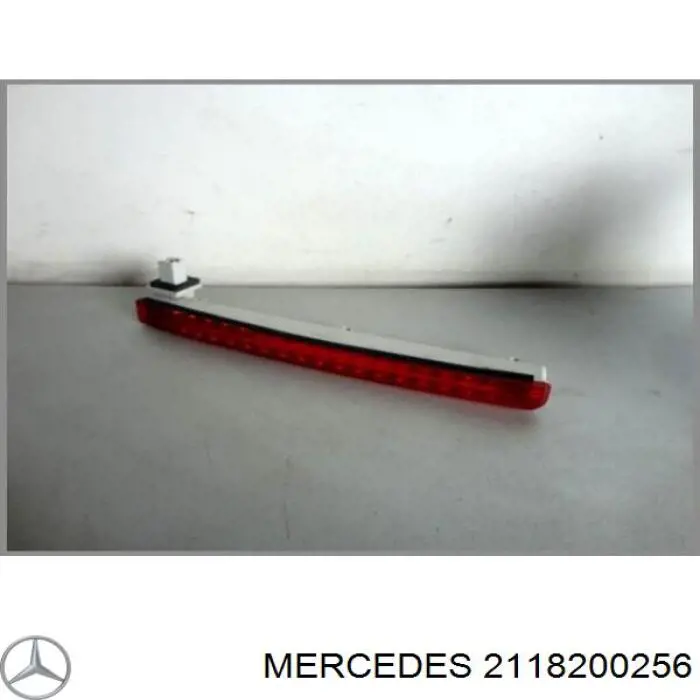 Фонарь сигнала торможения Mercedes E универсал (S211) (2003 - 2009) цена, от 12.54 USD