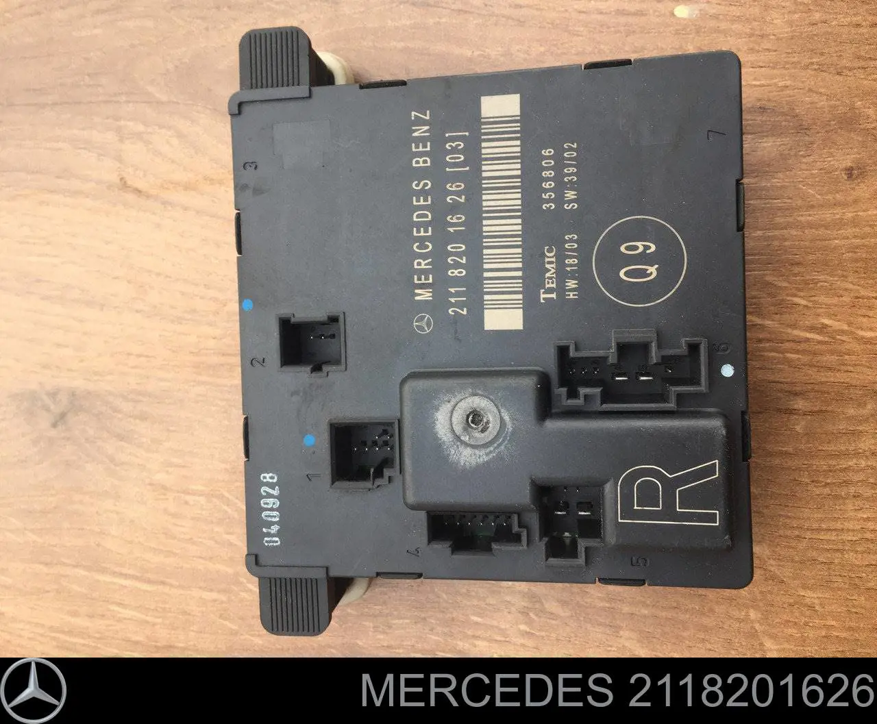 Блок комфорта задней двери Mercedes 2118201626