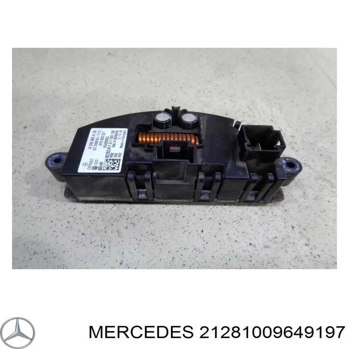 Накладка (крышка) зеркала заднего вида левая 21281009649197 Mercedes