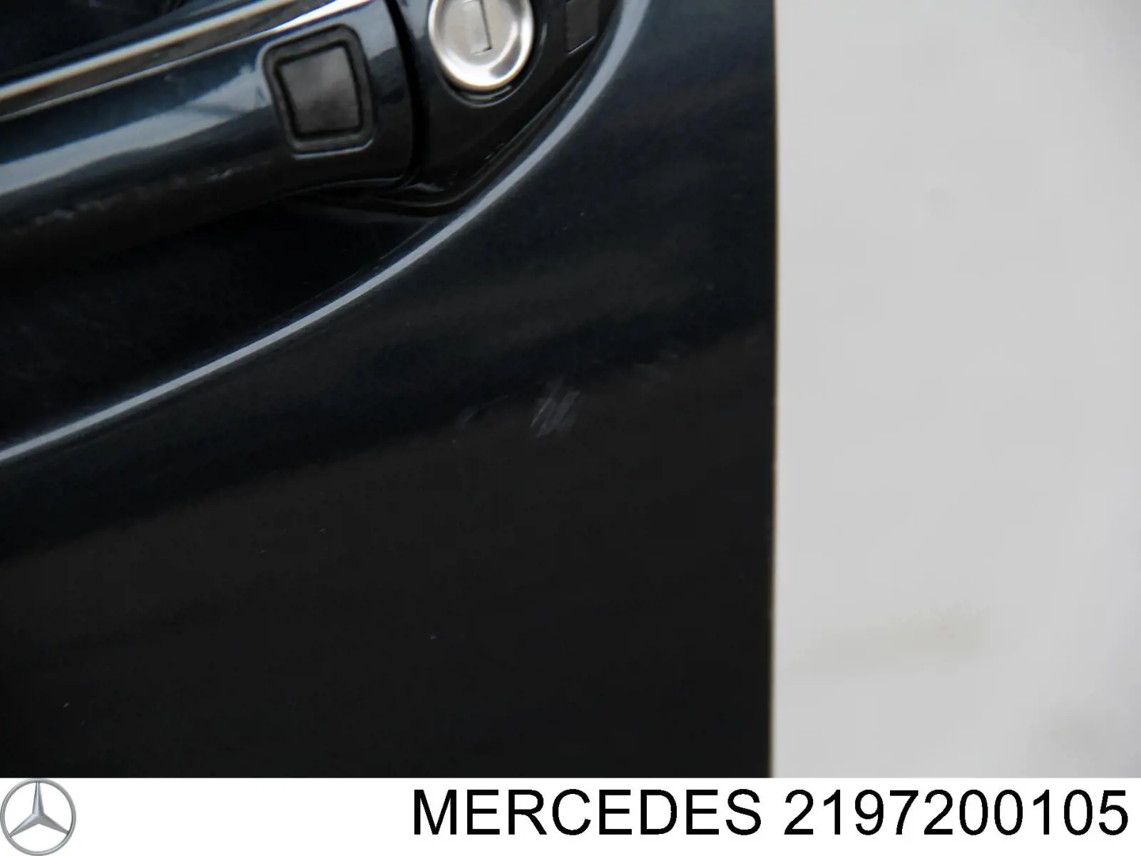  Дверь передняя левая Mercedes CLS 