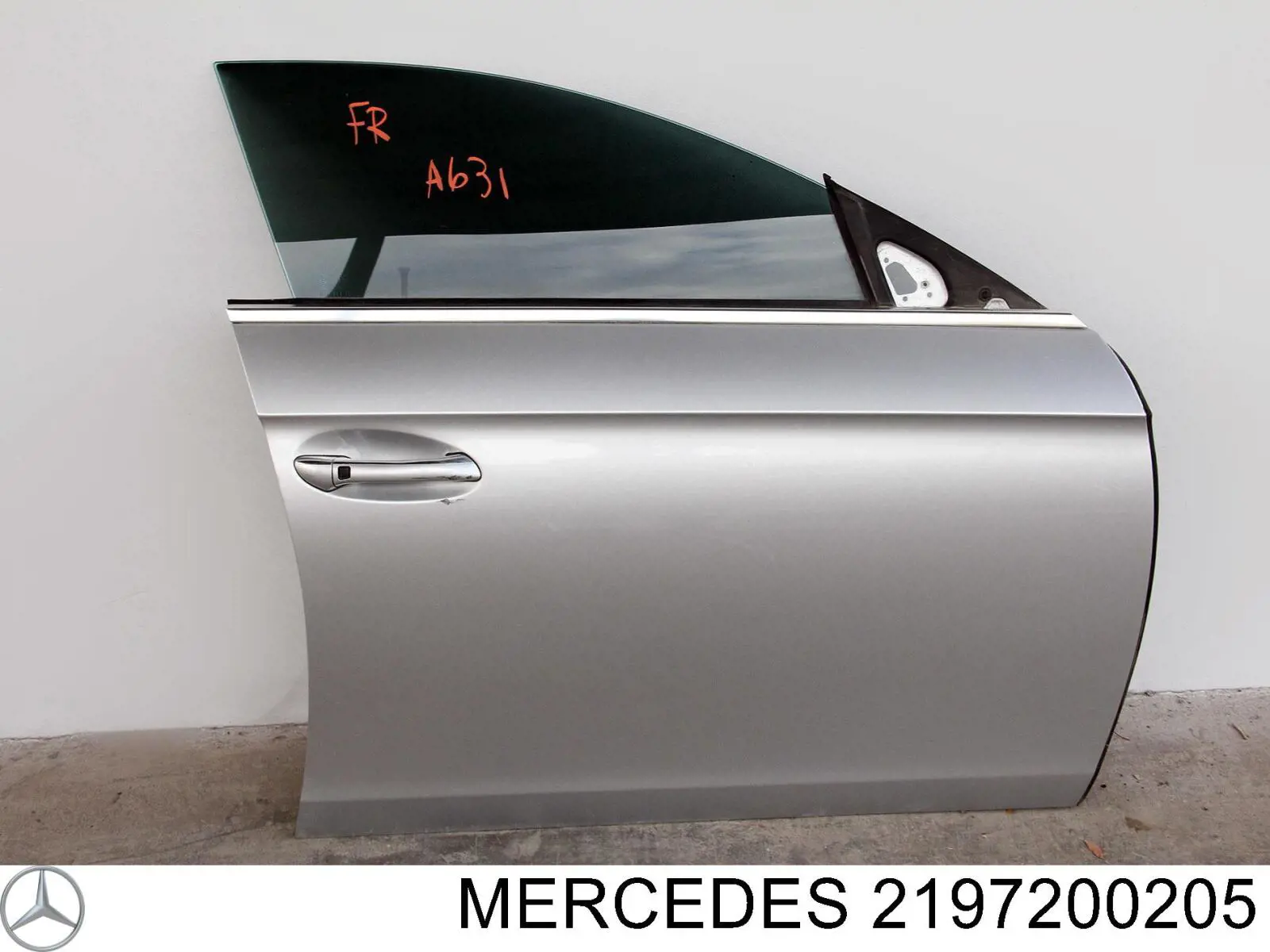 Передняя правая дверь Мерседес-бенц СЛС C219 (Mercedes CLS-Class)