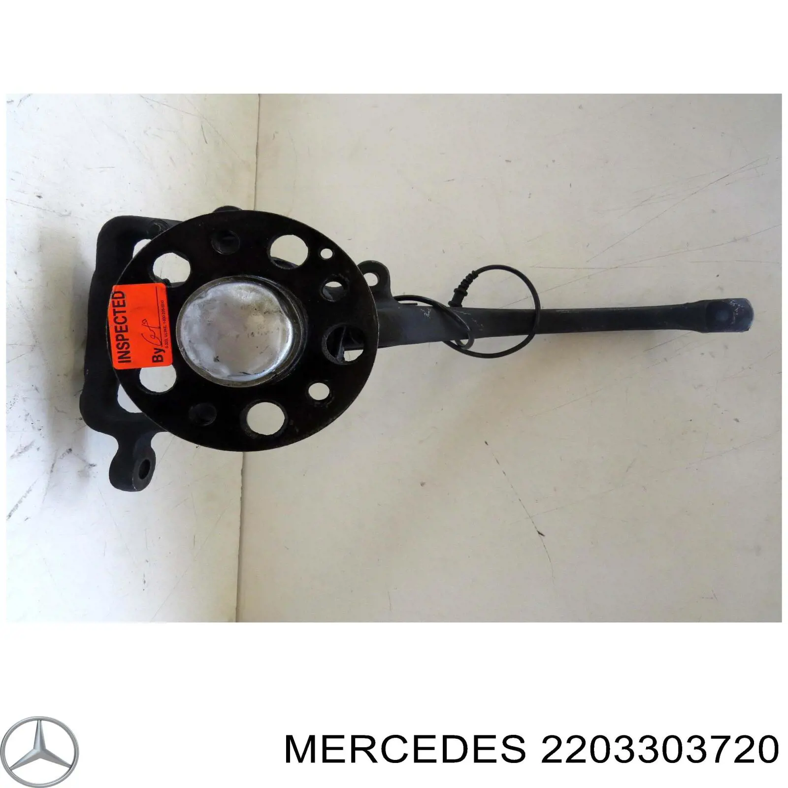 Купить 2203303720 Mercedes Цапфа поворотная левая