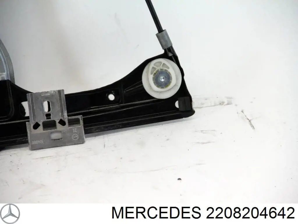 Мотор стеклоподъемника двери передней правой 2037201746 Mercedes