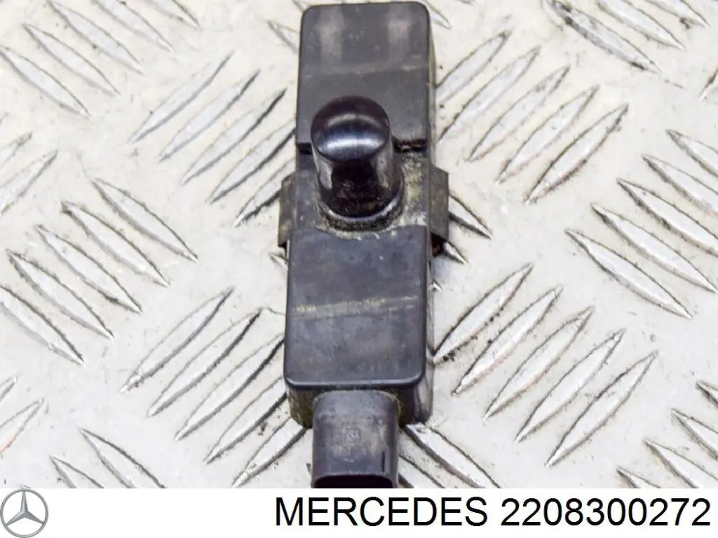 Купить 2118701310 Mercedes Датчик освещения салона