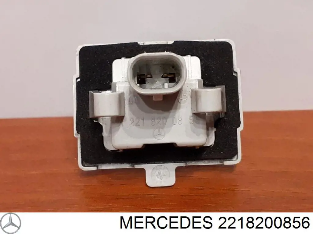 2218200856 Mercedes lanterna da luz de fundo de matrícula traseira