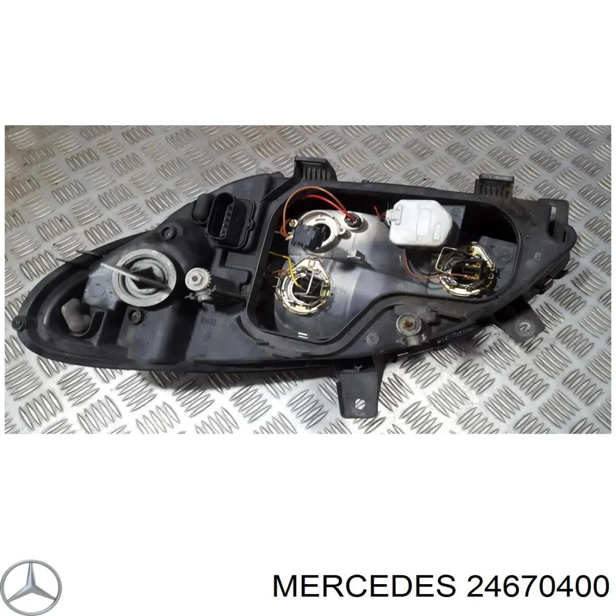 24670400 Mercedes Фара передняя правая