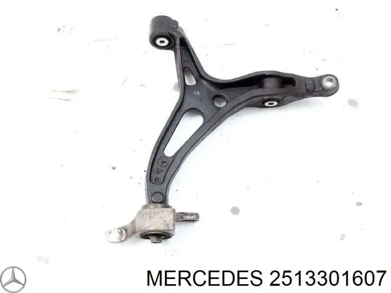 2513301607 Mercedes braço oscilante inferior direito de suspensão dianteira