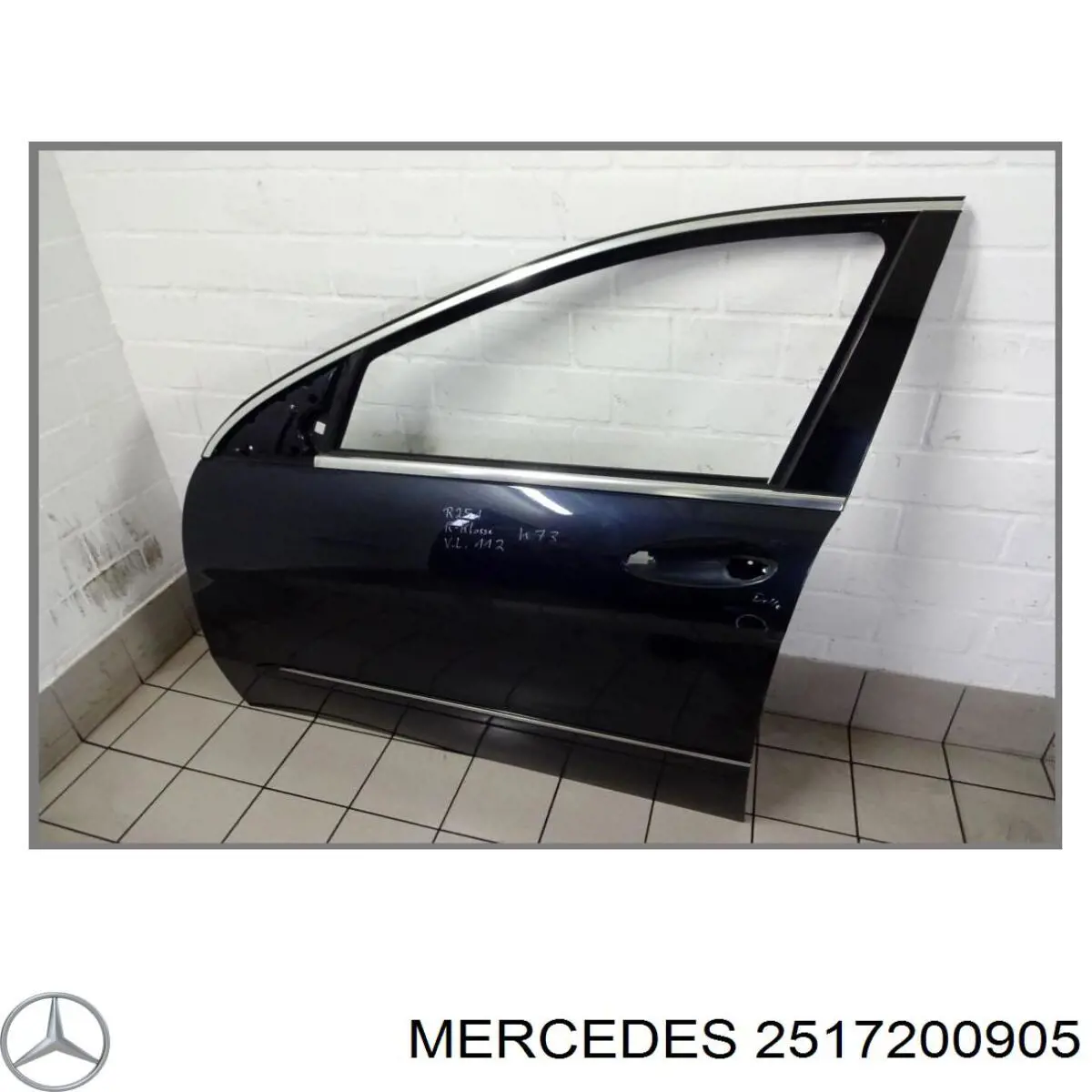 Передняя левая дверь Мерседес-бенц Р W251 (Mercedes R)