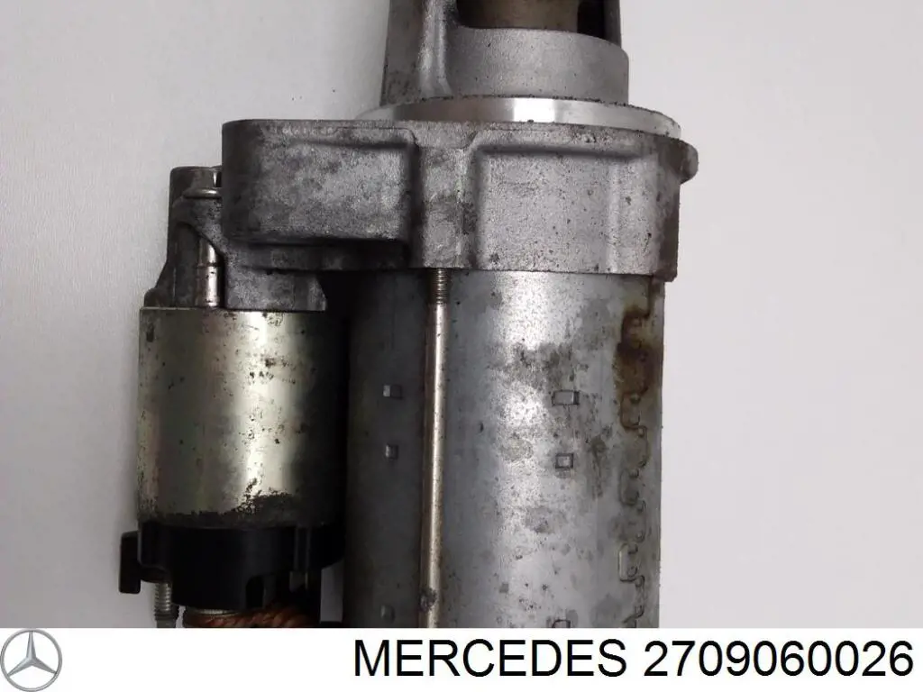 Стартер двигателя Mercedes 2709060026