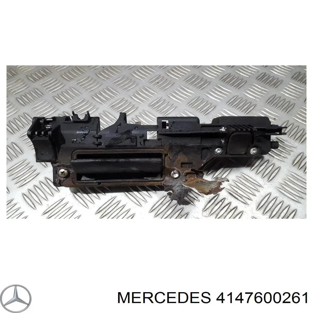 4147600261 Mercedes 