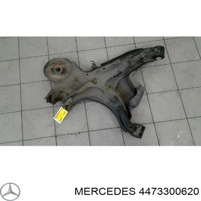 Цапфа передняя левая 4473300620 Mercedes