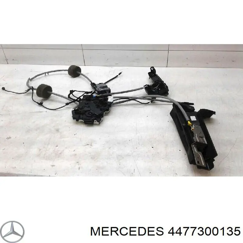 A447730013528 Mercedes 