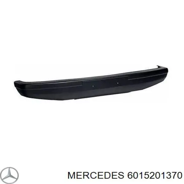 6015201370 Mercedes передний бампер