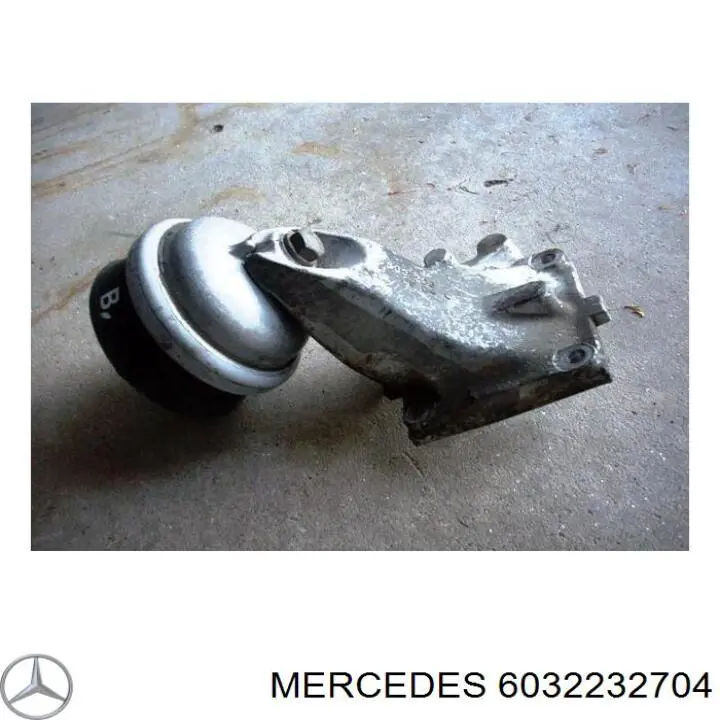 Кронштейн подушки (опоры) двигателя правой Mercedes 6032234604 цена, от 21.09 USD