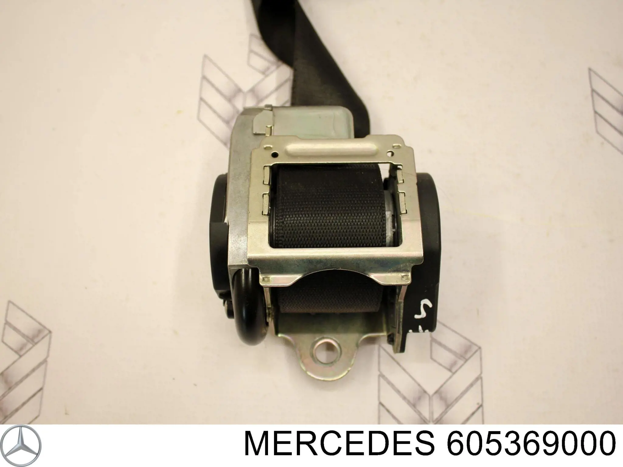 Ремень безопасности передний правый Mercedes 605369000
