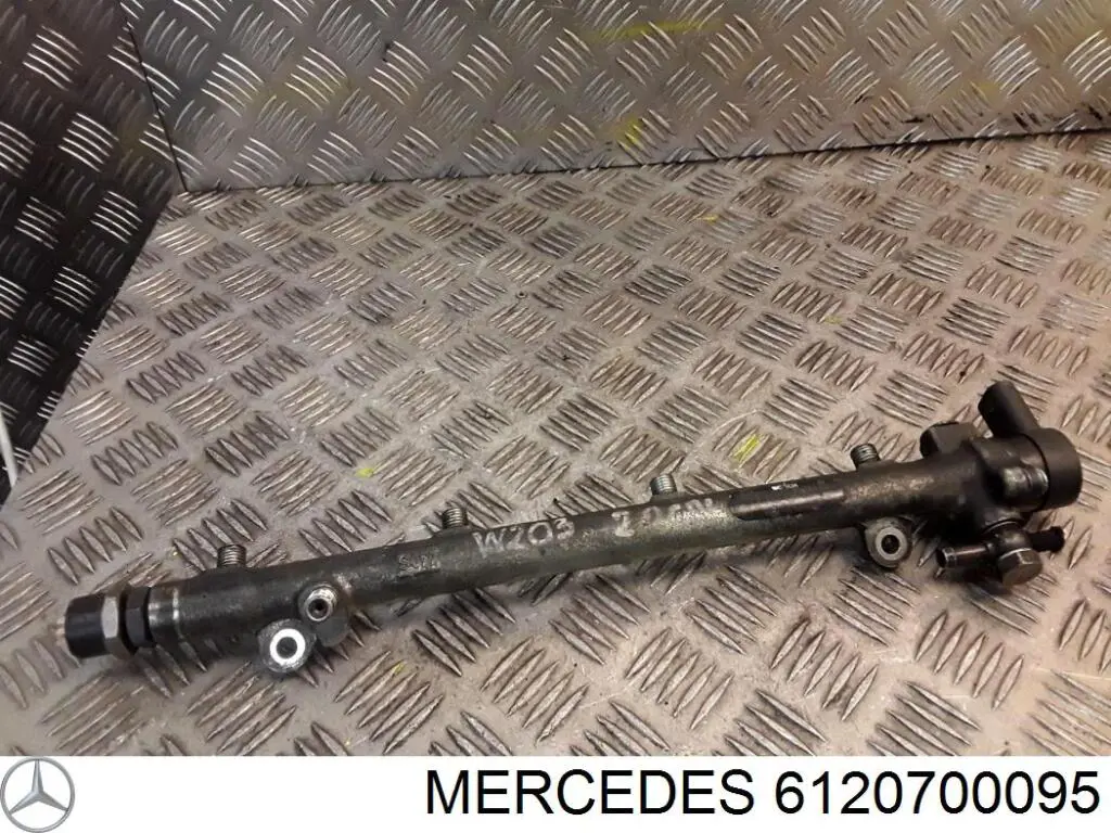 Распределитель топлива (рампа) Mercedes 6120700295 цена, от 4.22 USD