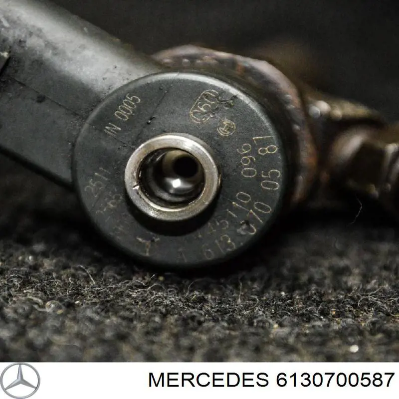 Топливные форсунки 6130700587 Mercedes