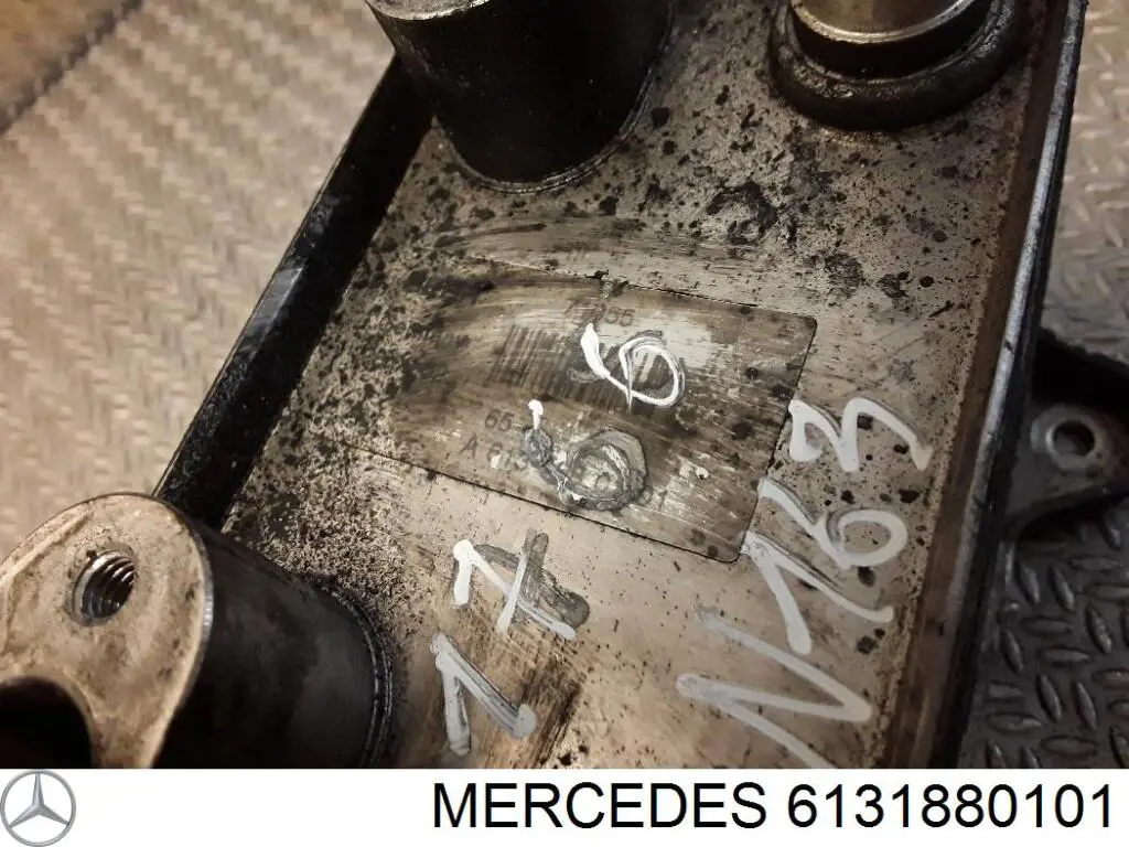 Купить 6131880101 Mercedes Масляный радиатор охлаждения АКПП