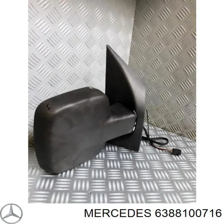 6388100716 Mercedes зеркало заднего вида правое