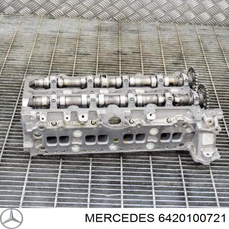 Головка блока цилиндров (ГБЦ) левая 6420100721 Mercedes