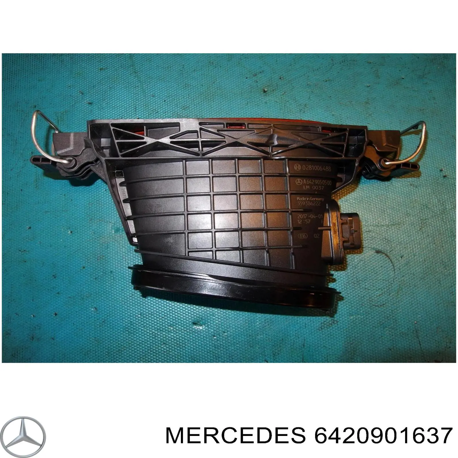 Патрубок дроссельной заслонки Mercedes 6420901637