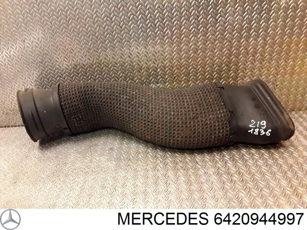 Корпус воздушного фильтра левый Mercedes 6420944997 цена, от 15.20 USD