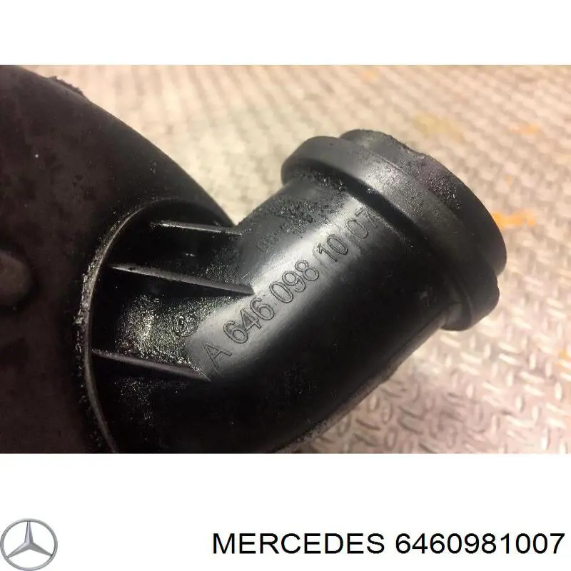 Купить 6460981007 Mercedes Патрубок воздушный, выход из турбины/компрессора (наддув)