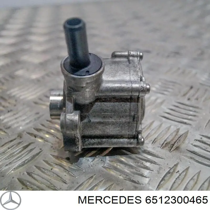 Вакуумный насос 6512300465 Mercedes