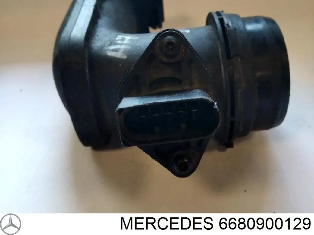 Патрубок воздушный, выход воздушного фильтра Mercedes 6680900129 цена, от 25.31 USD