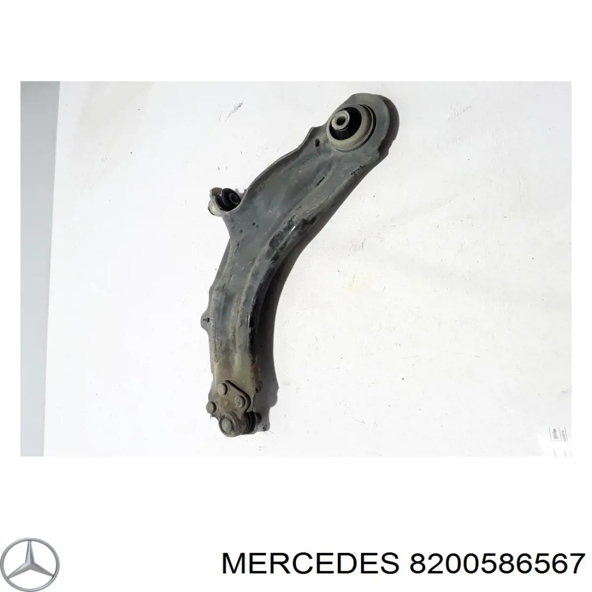 Рычаг передней подвески нижний правый 8200586567 Mercedes