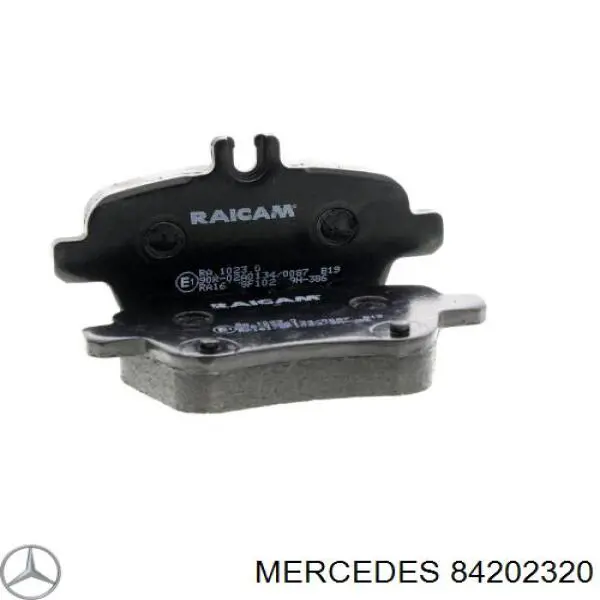 Задние тормозные колодки 84202320 Mercedes