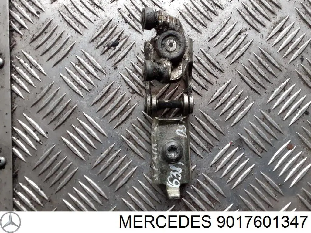 Купить 9017601347 Mercedes Ролик двери боковой (сдвижной) правый центральный