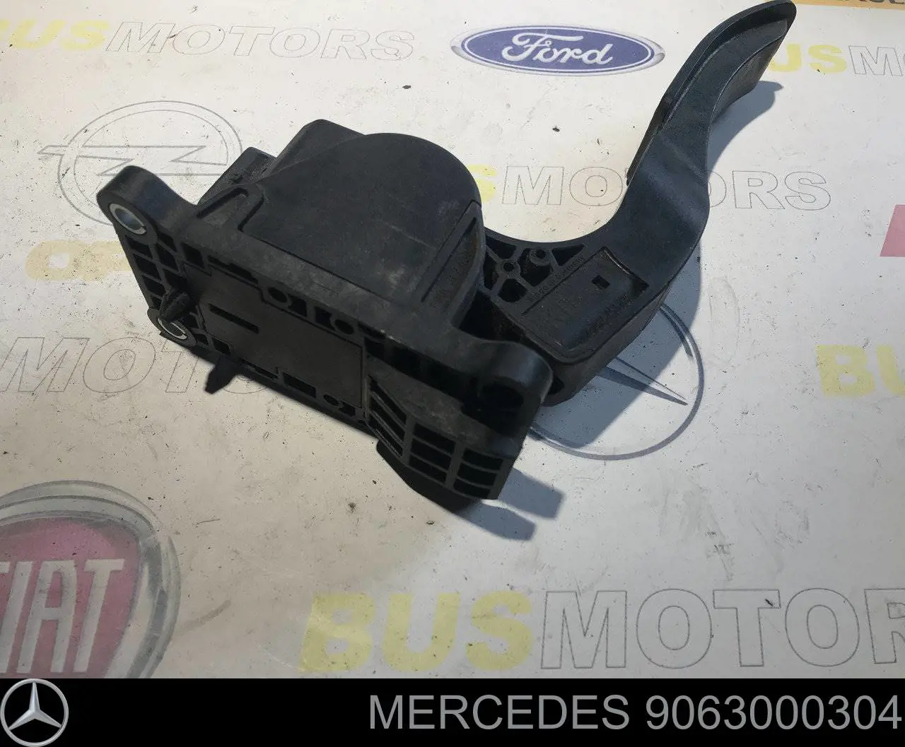 Педаль газа 9063000304 Mercedes