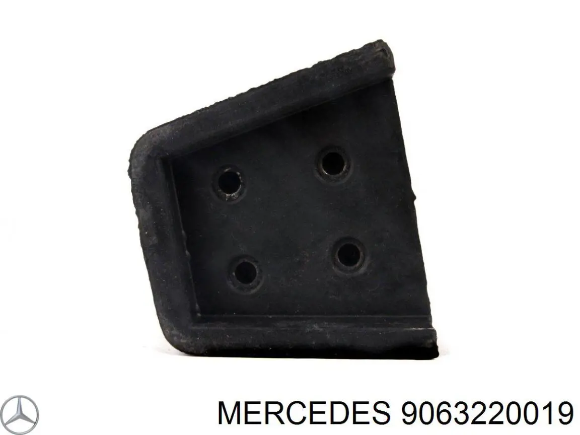 Сайлентблок (втулка) рессоры передней Mercedes 9063220019 цена, от 12.67 USD