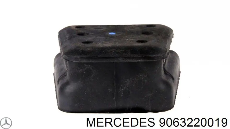 9063220019 Mercedes сайлентблок (втулка рессоры передней)
