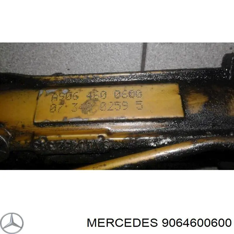 Рулевая рейка 9064600600 Mercedes