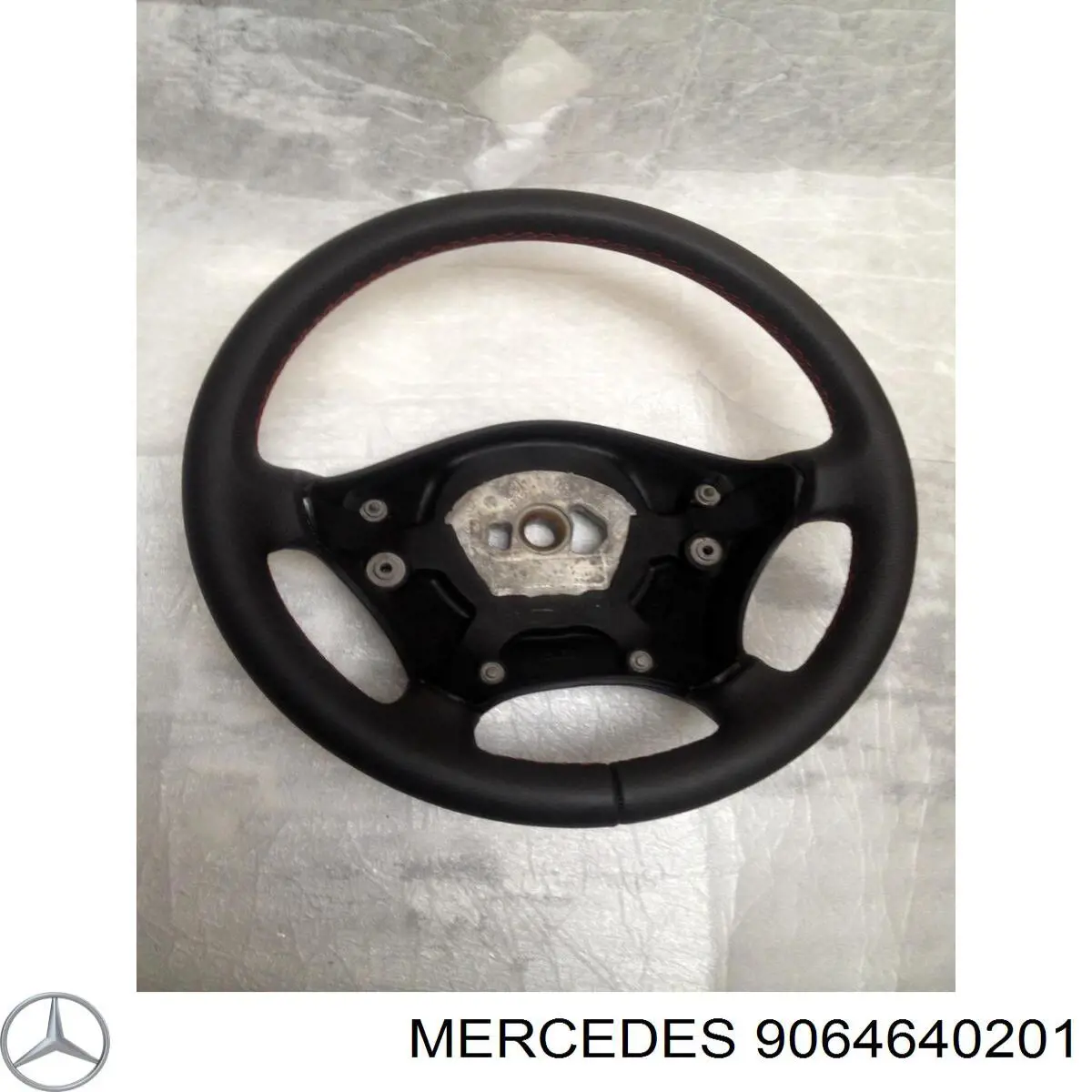 A90646402019E37 Mercedes рулевое колесо