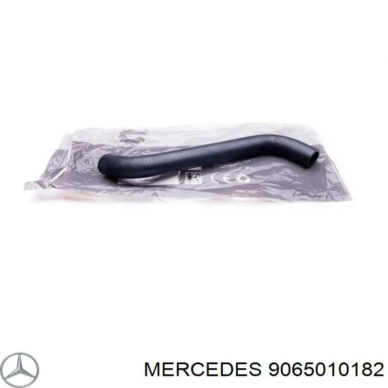 Шланг (патрубок) радиатора охлаждения верхний Mercedes 9065010182