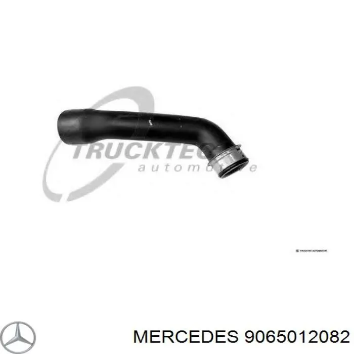 9065012082 Mercedes Патрубок радиатора охлаждения нижний