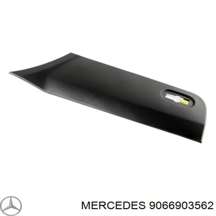 9066903562 Mercedes молдинг крыла заднего правого