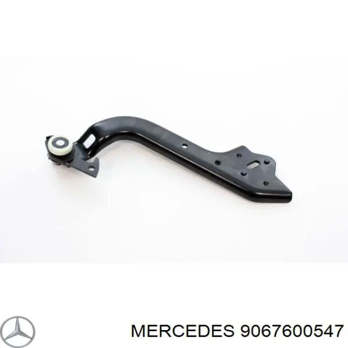 Ролик двери боковой (сдвижной) правый нижний 9067600547 Mercedes